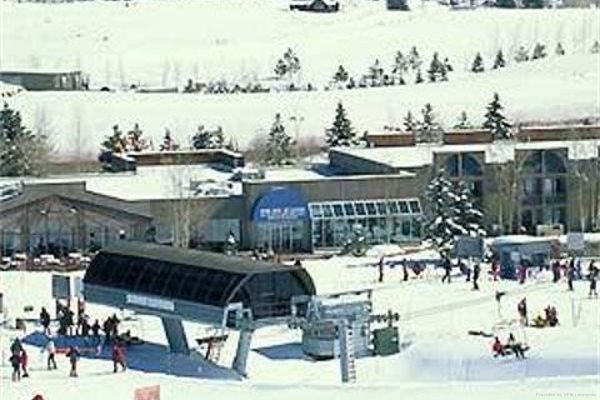 Managed by ResortQuest Inn at Aspen